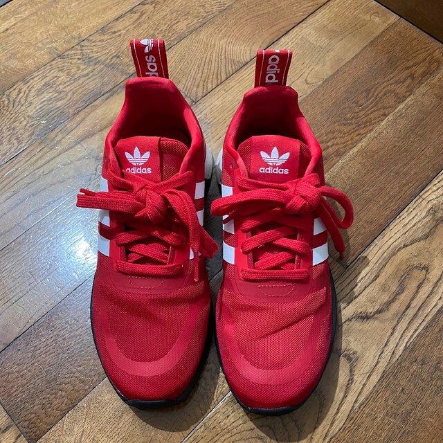 adidas スニーカー 赤