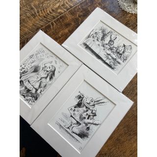 ロンドンV&Aで購入した不思議のアリスのポスター💐(その他)