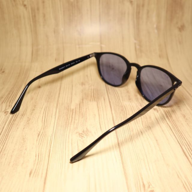 Ray-Ban(レイバン)の日本正規品　レイバン　サングラス　RB4259F 601/80　アジアンフィット メンズのファッション小物(サングラス/メガネ)の商品写真