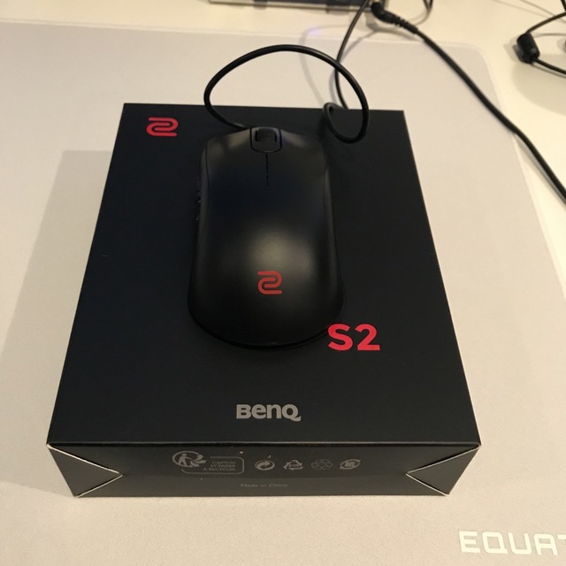 BenQ zowie S2 ゲーミングマウス スマホ/家電/カメラのPC/タブレット(PC周辺機器)の商品写真