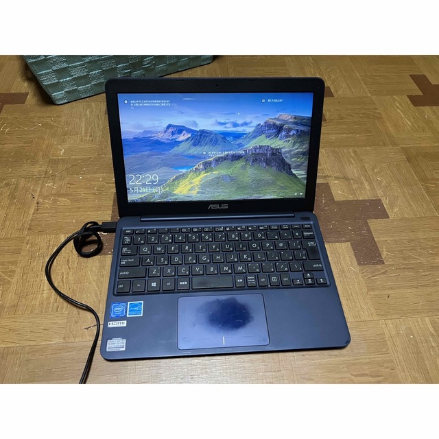 ASUS(エイスース)のASUS VIVO book E200HA 中古 スマホ/家電/カメラのPC/タブレット(ノートPC)の商品写真