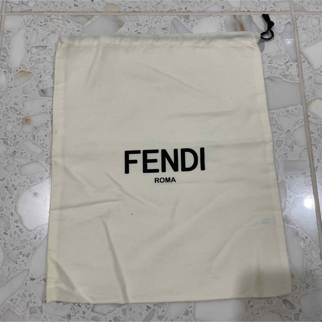 FENDI(フェンディ)のFENDI巾着 レディースのファッション小物(ポーチ)の商品写真