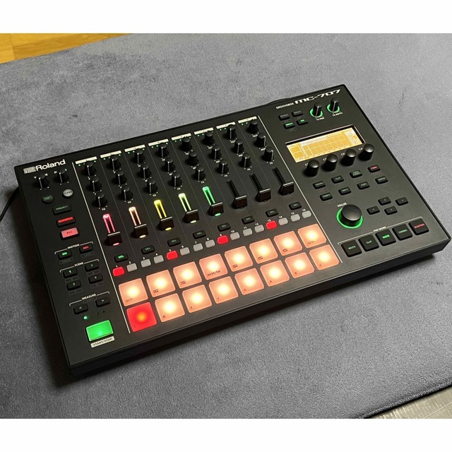 ROLAND　超激得　通販　MC-707　GROOVEBOX　グルーヴボックス　PayPayモール