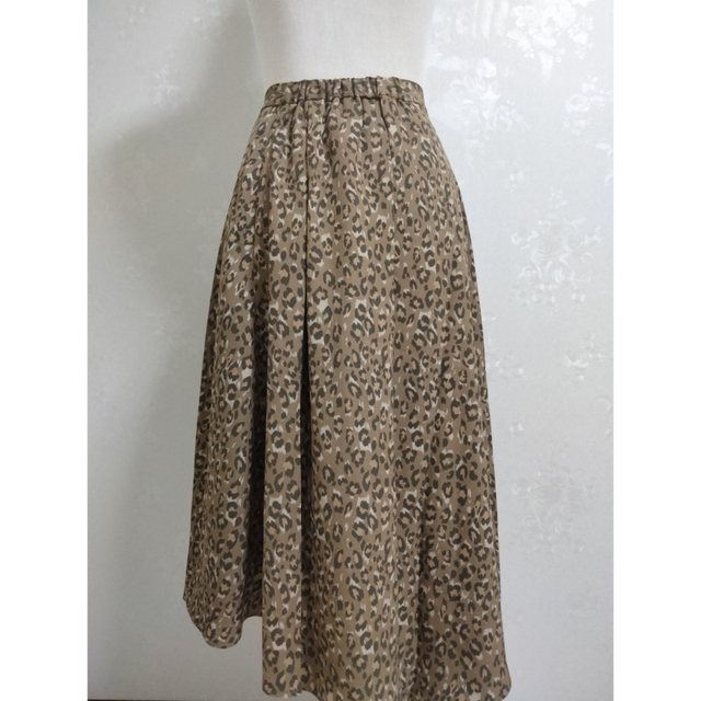 ROSE BUD(ローズバッド)のローズバッド ロングスカート レオパード 豹柄 レディースのスカート(ロングスカート)の商品写真