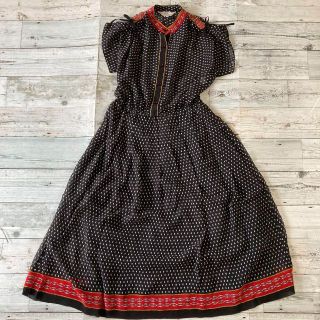 昭和レトロバラ柄刺繍ロングワンピース透け素材プリーツフォーマルベルト付o、