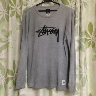 ステューシー(STUSSY)のSTUSSY グレーカットソー(カットソー(長袖/七分))