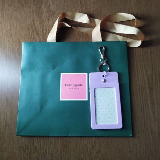 ケイトスペードニューヨーク(kate spade new york)のケイトスペード　パスケース(パスケース/IDカードホルダー)