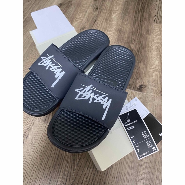 STUSSY(ステューシー)のStussy × Nike Benassi Slide 24cm メンズの靴/シューズ(サンダル)の商品写真