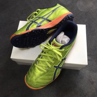 アシックス(asics)の完売品★asicsサッカートレーニングシューズ(シューズ)