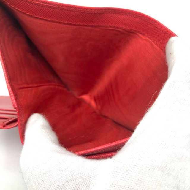 PRADA(プラダ)の美品 プラダ 二つ折り財布 サフィアーノ 三角 ロゴ トライアングル レザー 赤 レディースのファッション小物(財布)の商品写真