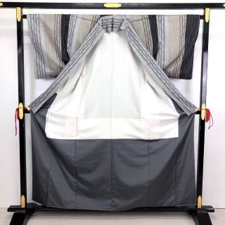 K-3077 お召 しじら御召 雰囲気の良い縦縞模様 しつけ糸の通販 by