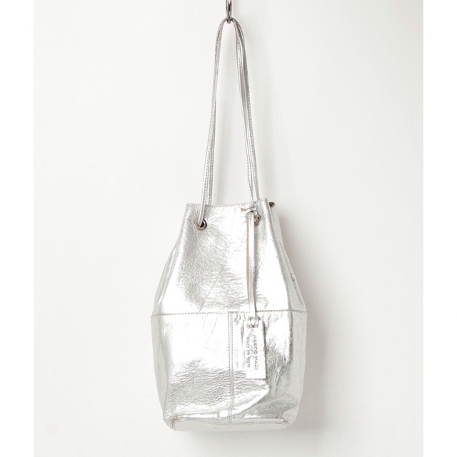 MARCO MASI(マルコマージ)のMarco Masi マルコマージ 巾着バッグ　シルバー レディースのバッグ(ショルダーバッグ)の商品写真