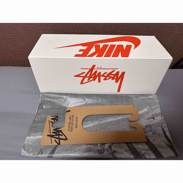 STUSSY(ステューシー)のstussy&Nike ベナッシサンダル　26cmホワイト メンズの靴/シューズ(サンダル)の商品写真