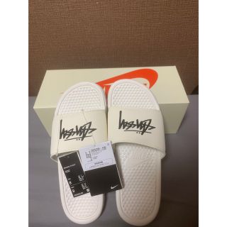 ステューシー(STUSSY)のstussy&Nike ベナッシサンダル　26cmホワイト(サンダル)