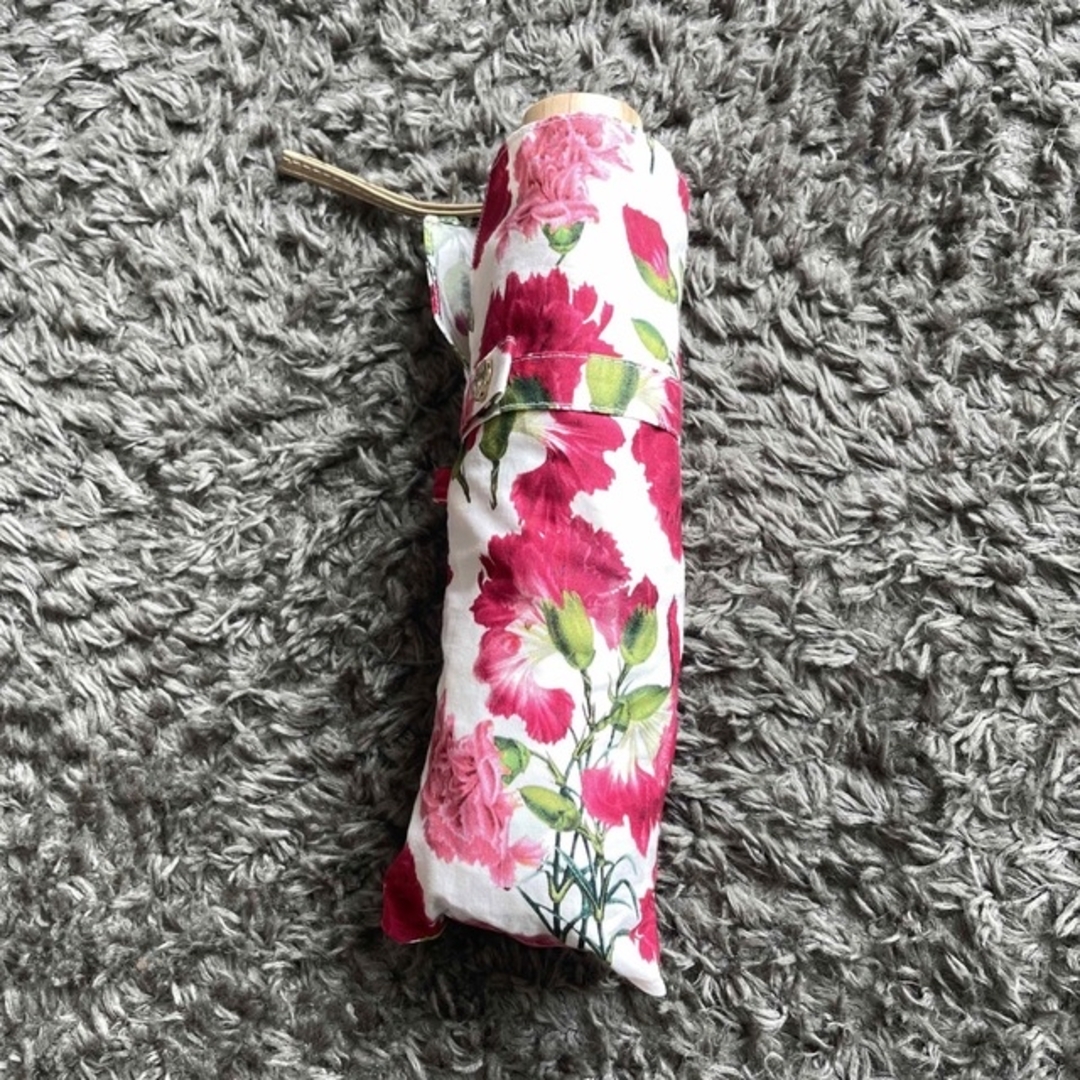 DAKS - 極美品 DAKS ダックス 折り畳み傘 花柄 収納袋付 フローラルの