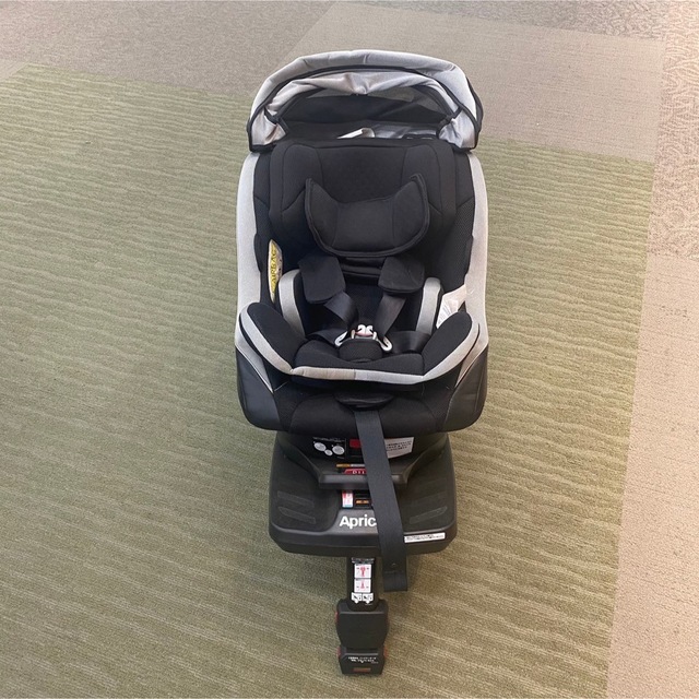 Aprica - Aprica クルリラ ISOFIX チャイルドシート 93498の通販 by