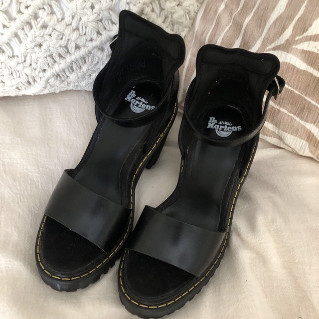 Dr.Martens❤️厚底　サンダル　ヒール レディースの靴/シューズ(サンダル)の商品写真