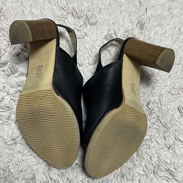 DIANA(ダイアナ)のダイアナ ストラップ サンダル 黒 24cm レディースの靴/シューズ(サンダル)の商品写真