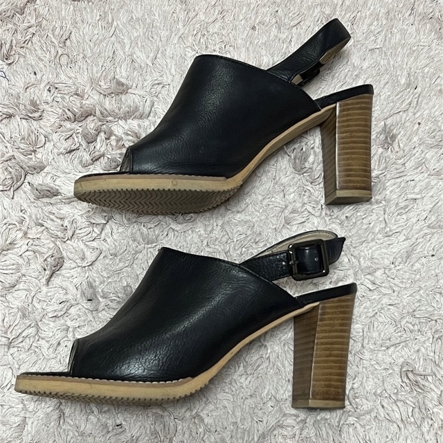 DIANA(ダイアナ)のダイアナ ストラップ サンダル 黒 24cm レディースの靴/シューズ(サンダル)の商品写真