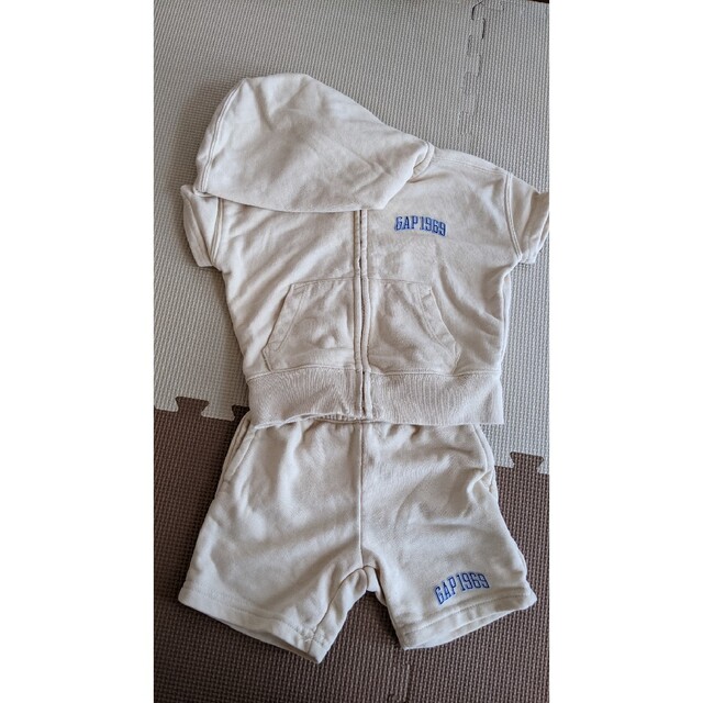 GAP(ギャップ)のbaby gap 半袖パーカー　セットアップ キッズ/ベビー/マタニティのベビー服(~85cm)(その他)の商品写真