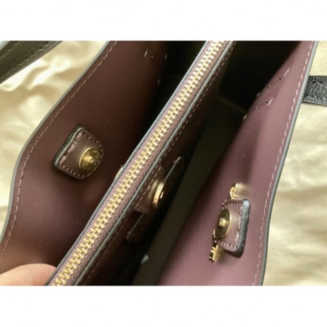 【新品未使用】coach 2wayバッグ　チャーム付き