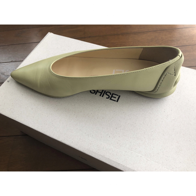 SHISEI ポインテッドトゥパンプス(イエローグリーン) レディースの靴/シューズ(ハイヒール/パンプス)の商品写真