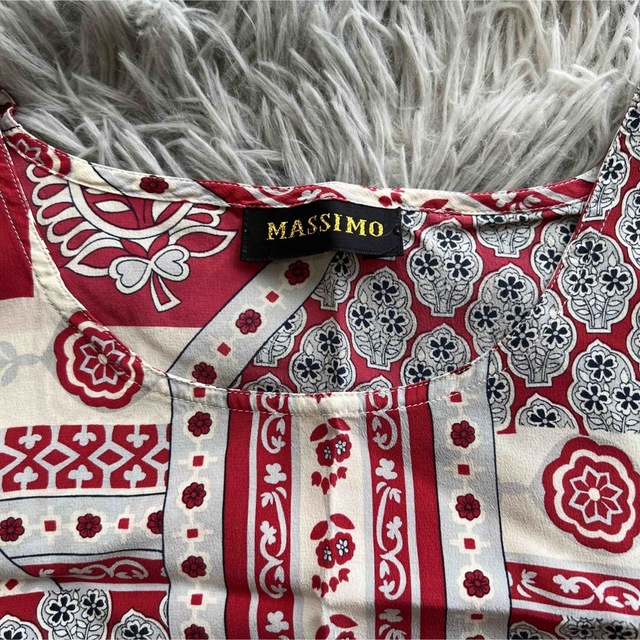 MASSIMO(マッシモ)の【MASSIMO】マッシモ カットソー Tシャツ ペーズリー 花柄 総柄 レディースのトップス(カットソー(半袖/袖なし))の商品写真