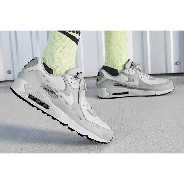 NIKE(ナイキ)のNike / Air Max 90 GTX "Photon Dust" メンズの靴/シューズ(スニーカー)の商品写真