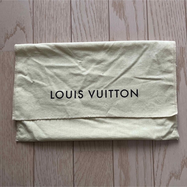 LOUIS VUITTON(ルイヴィトン)のルイヴィトン　アクセソワールポーチ レディースのバッグ(ショルダーバッグ)の商品写真