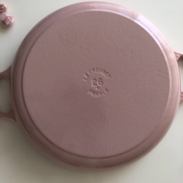 LE CREUSET(ルクルーゼ)のル・クルーゼ　ビュッフェキャセロール　26  インテリア/住まい/日用品のキッチン/食器(鍋/フライパン)の商品写真