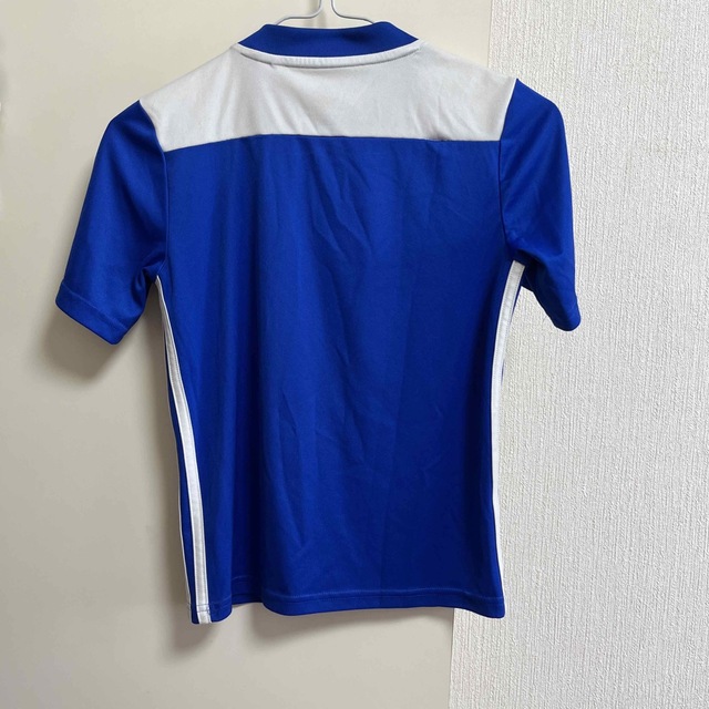 adidas(アディダス)のadidas 140 青　Tシャツ キッズ/ベビー/マタニティのキッズ服男の子用(90cm~)(Tシャツ/カットソー)の商品写真