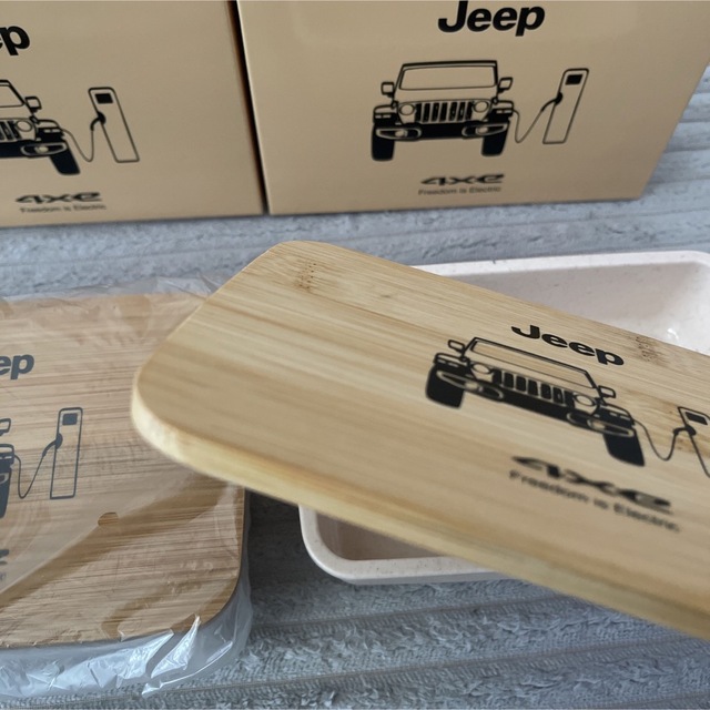 Jeep(ジープ)のjeep 木製蓋の弁当箱　2個セット インテリア/住まい/日用品のキッチン/食器(弁当用品)の商品写真