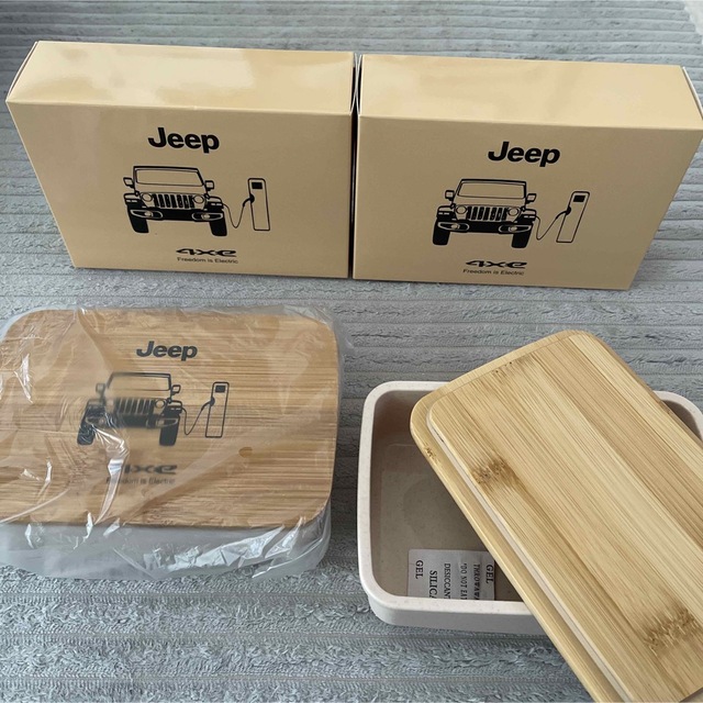 Jeep(ジープ)のjeep 木製蓋の弁当箱　2個セット インテリア/住まい/日用品のキッチン/食器(弁当用品)の商品写真