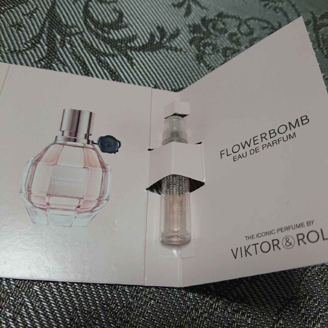 VIKTOR&ROLF(ヴィクターアンドロルフ)の【新品】ヴィクター&ロルフ  オーデパルファン  サンプル コスメ/美容の香水(香水(女性用))の商品写真