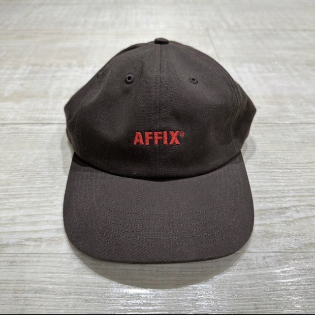 AFFIX(アフィックス)のAFFIX LOGO 6-PANEL CAP ロゴ 刺繍 6パネル キャップ メンズの帽子(キャップ)の商品写真