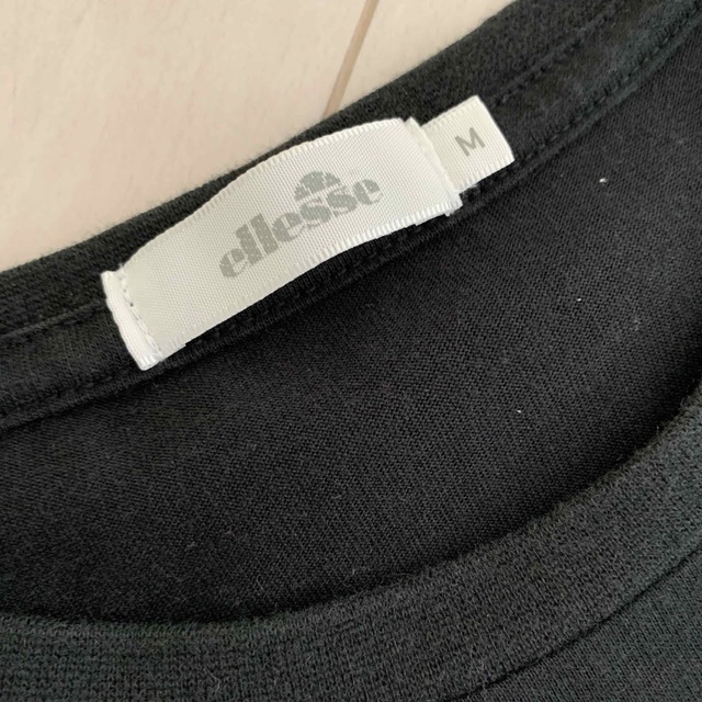 ellesse(エレッセ)のellesse エレッセ　レディース　Tシャツ　M レディースのトップス(Tシャツ(半袖/袖なし))の商品写真