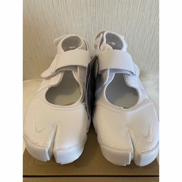 NIKE(ナイキ)のNIKE ナイキ　エアリフト ブリーズ　Air Rift ホワイト　白　23cm レディースの靴/シューズ(スニーカー)の商品写真