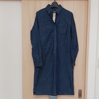 ユニクロ(UNIQLO)の新品 ユニクロ Wストレッチライトデニムシャツドレス(ロングワンピース/マキシワンピース)