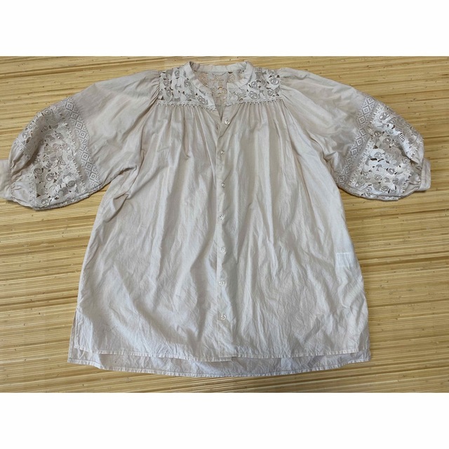 marble(マーブル)のmarble SUD レースパンダ チュニック Tunic ベージュ レディースのトップス(チュニック)の商品写真