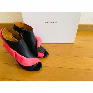 バレンシアガ(Balenciaga)の美品　バレンシアガ★ バイカラー サンダル (サンダル)