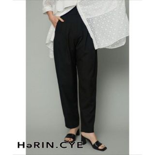 ヘリンドットサイ(HeRIN.CYE)の新品タグ付★HeRIN.CYE 2tuck trousers pants 328(カジュアルパンツ)