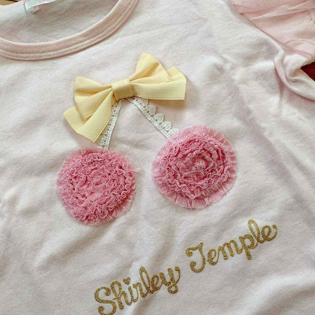 Shirley Temple(シャーリーテンプル)のシャーリーテンプル🎀カットソー2枚 120 難あり キッズ/ベビー/マタニティのキッズ服女の子用(90cm~)(Tシャツ/カットソー)の商品写真