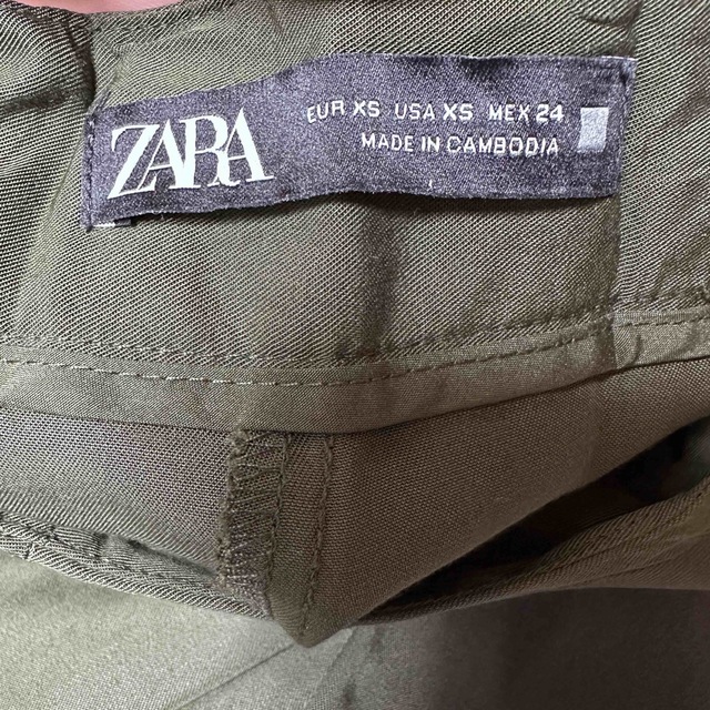 ZARA(ザラ)のZARA ザラ ワイドパンツ カーキ レディースのパンツ(カジュアルパンツ)の商品写真