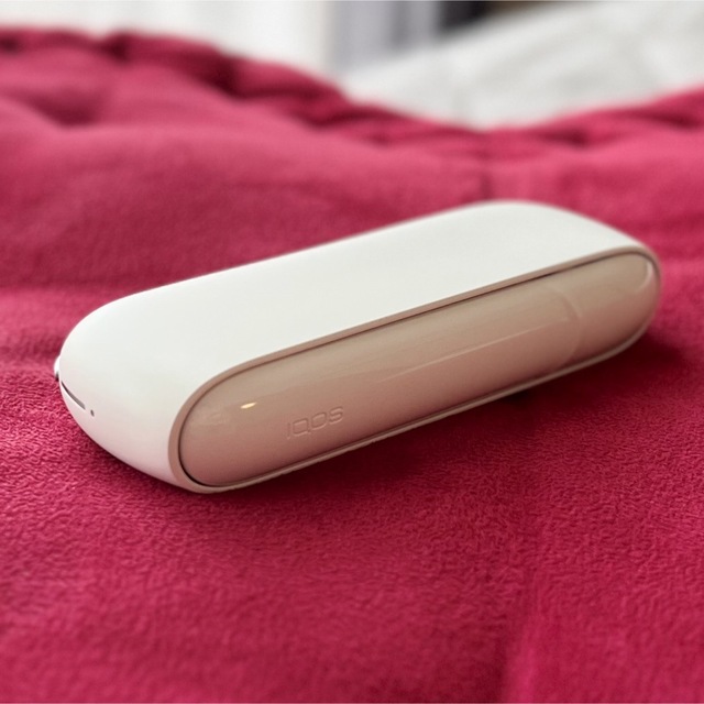 IQOS(アイコス)のIQOS 3 (チャージャー＆ホルダーSET) メンズのファッション小物(タバコグッズ)の商品写真