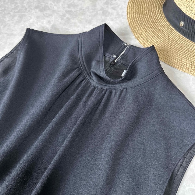 MADISONBLUE(マディソンブルー)のMADISONBLUE  GATHERED VOLUME DRESS レディースのワンピース(ロングワンピース/マキシワンピース)の商品写真