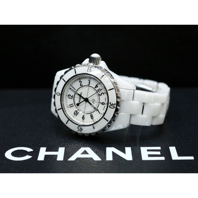 CHANEL☆J12/ホワイトセラミック/33mm/クォーツ/腕時計