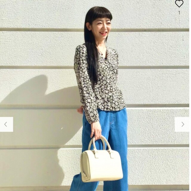 UNIQLO(ユニクロ)の新品・未使用！ユニクロ　夏に！レーヨン　トップス　Lサイズ　定価 2,990円 レディースのトップス(シャツ/ブラウス(長袖/七分))の商品写真