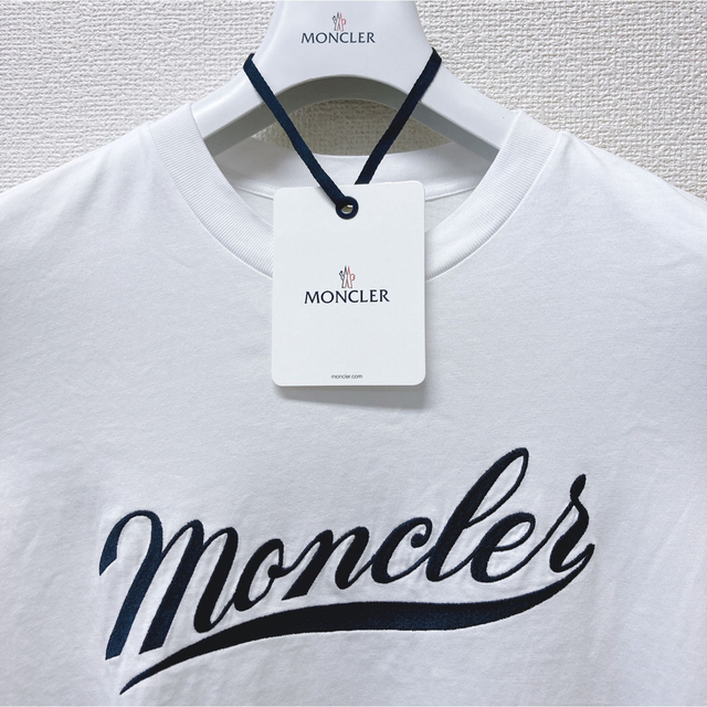 MONCLER(モンクレール)のモンクレール LS ロングスリーブ Tシャツ ホワイト 正規品 ロンT サイズS メンズのトップス(Tシャツ/カットソー(七分/長袖))の商品写真