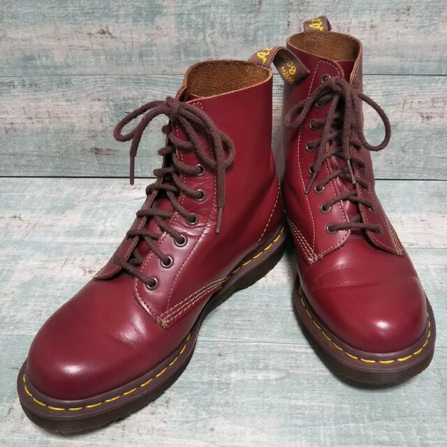 Dr.Martens(ドクターマーチン)の超美品   英国製  Dr.Martens  レザー  チェリーレッド メンズの靴/シューズ(ブーツ)の商品写真