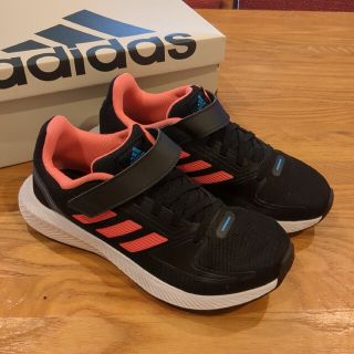 アディダス(adidas)のアディダススニーカー22(スニーカー)